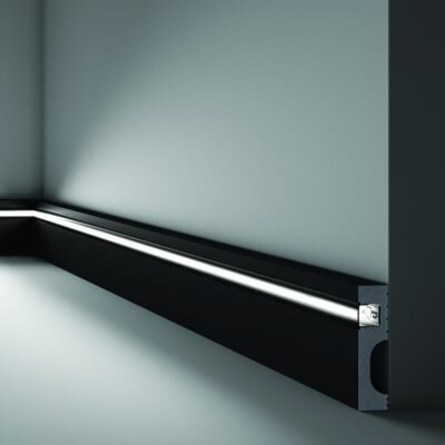 IL11 BLACK 2m WALLSTYL® Skirting Board with LED light diffuser